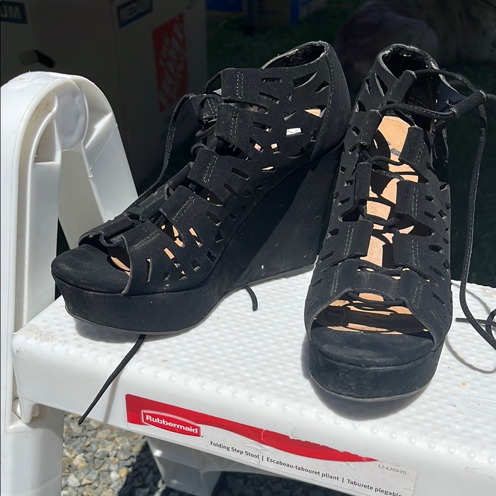 Report Black Wedge Shoes with Lace-Up Design
